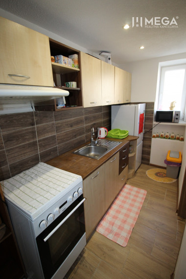 🏠 Na predaj: Zrekonštruovaný 3-izbový byt v centre Sniny