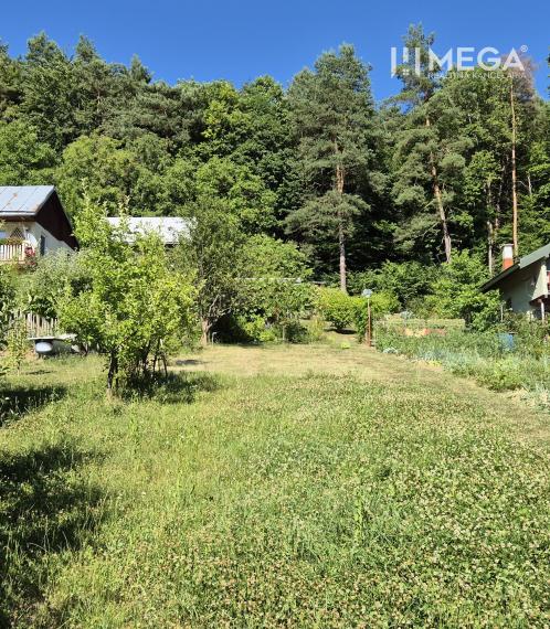 PREDAJ POZEMKU S DREVENOU CHATKOU v HUMENNOM DRIENOVEC