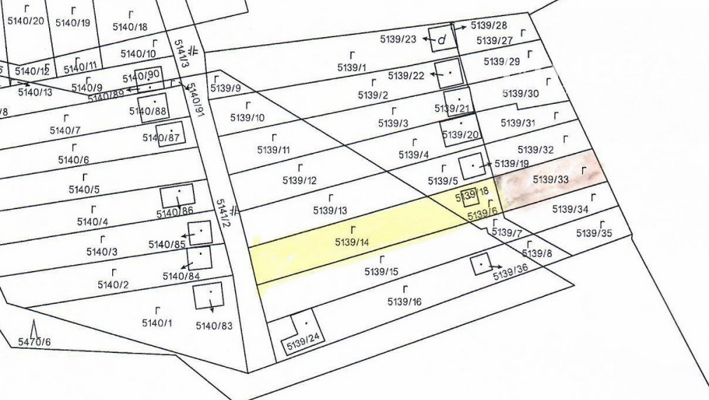 PREDAJ POZEMKU S DREVENOU CHATKOU v HUMENNOM DRIENOVEC