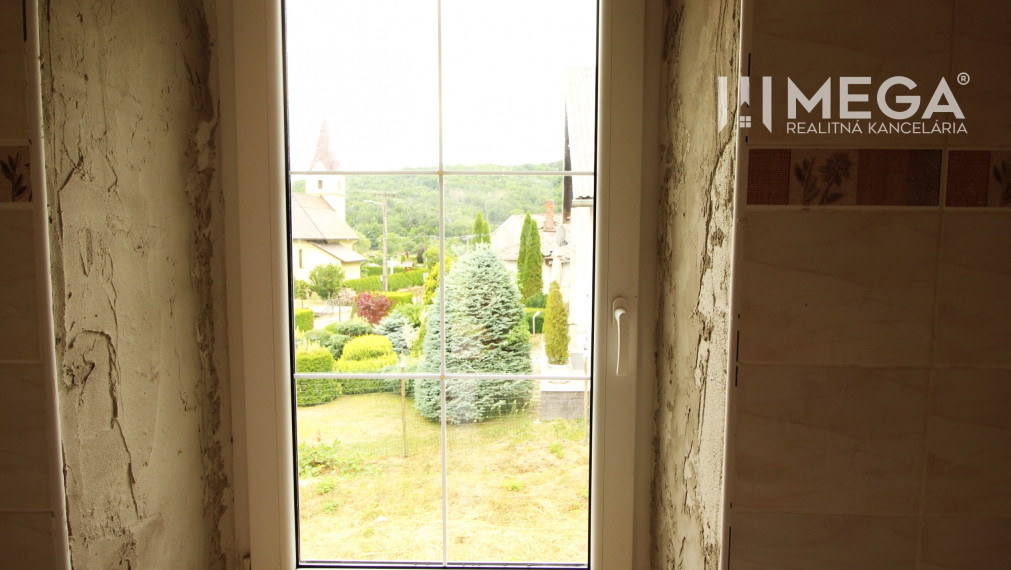 ZĽAVNENÁ CENA-NA PREDAJ VIDIECKY DOM s TOP pozemkom JASENOVCE