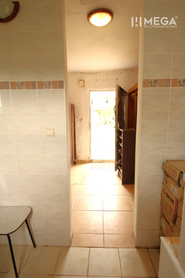 ZĽAVNENÁ CENA-NA PREDAJ VIDIECKY DOM s TOP pozemkom JASENOVCE