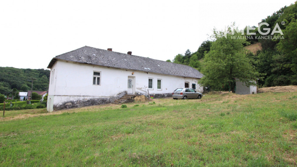 ZĽAVNENÁ CENA-NA PREDAJ VIDIECKY DOM s TOP pozemkom JASENOVCE
