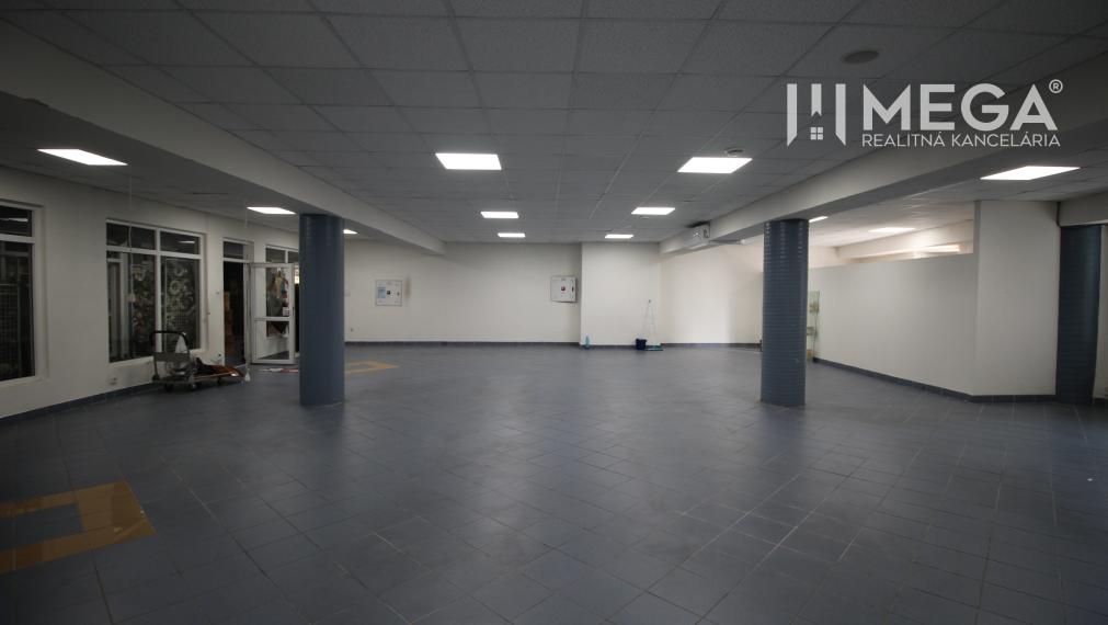Na prenájom - priestor 185 m2 v centre mesta Humenné