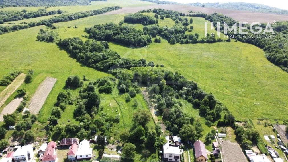 NA PREDAJ ŽIADANÝ STAVEBNÝ POZEMOK – TURCOVCE (okres Humenné)