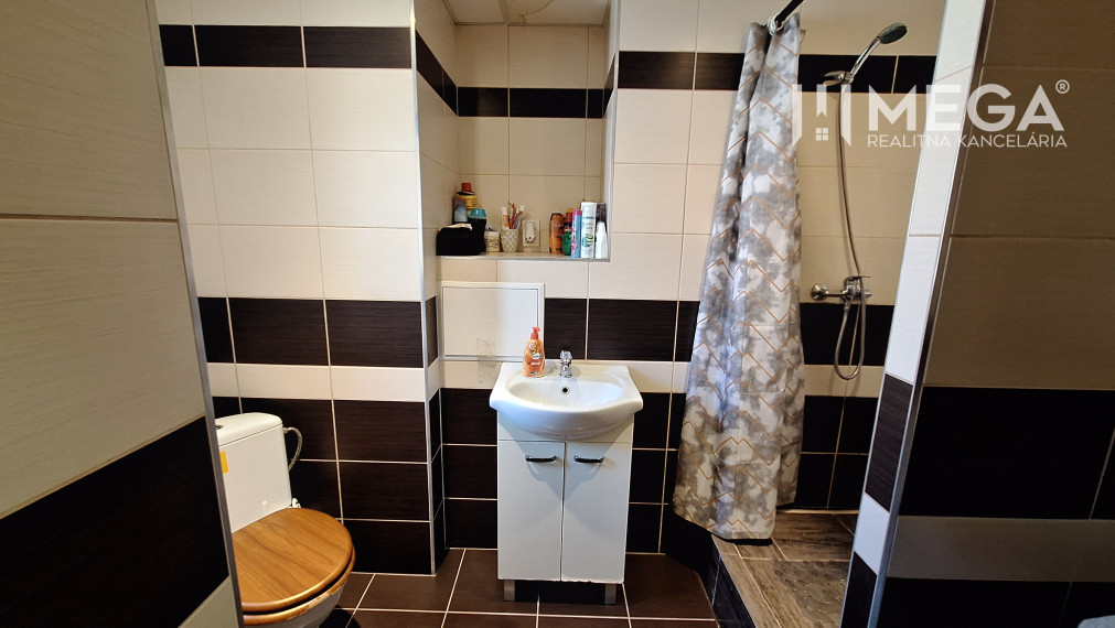 PREDANÉ 2-izbový BYT v meste Humenné