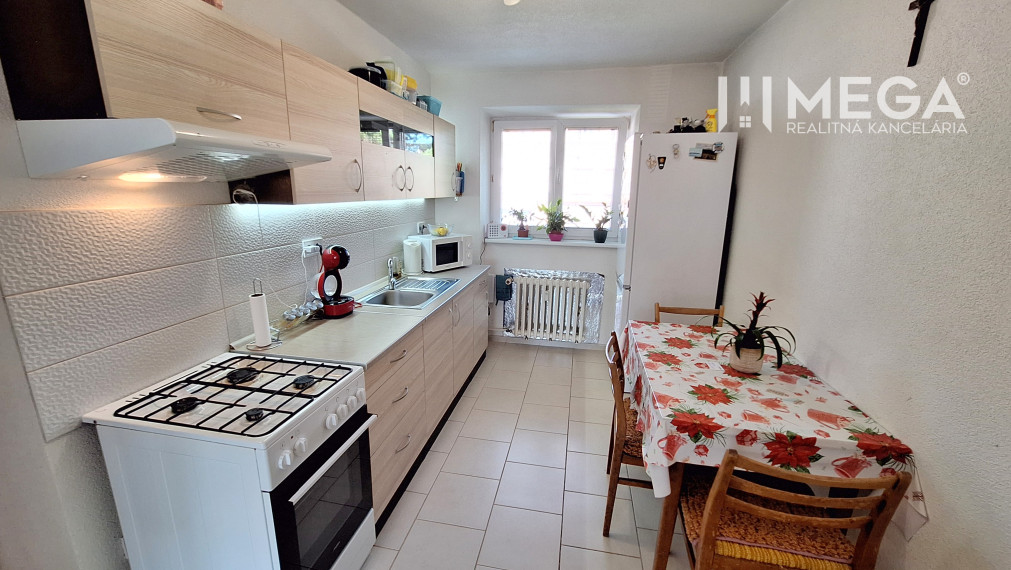 PREDANÉ 2-izbový BYT v meste Humenné