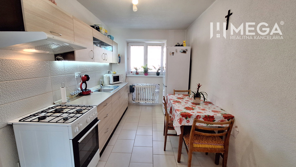 PREDANÉ 2-izbový BYT v meste Humenné