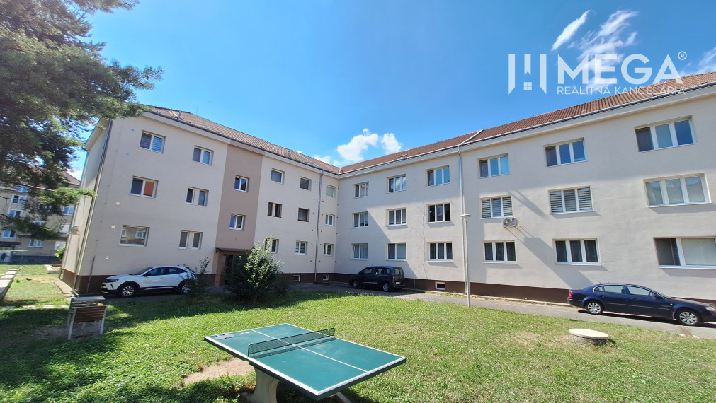 PREDANÉ 2-izbový BYT v meste Humenné