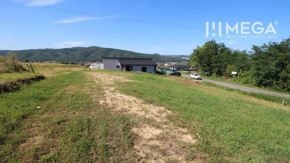 NA PREDAJ STAVEBNÝ POZEMOK S PANORAMATICKÝM VÝHĽADOM - SNINA