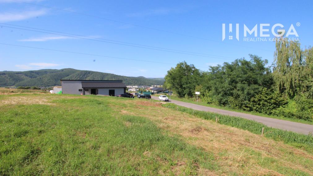 NA PREDAJ STAVEBNÝ POZEMOK S PANORAMATICKÝM VÝHĽADOM - SNINA