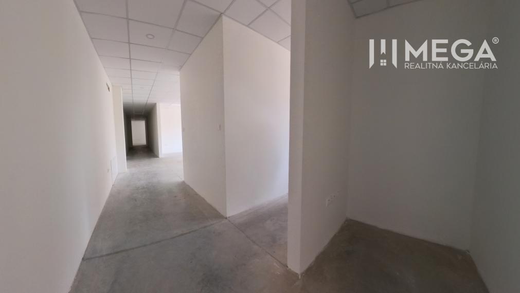 TOP CENA NA PRENÁJOM NOVÉ KANCELÁRIE v HUMENOM 689€/mesiac
