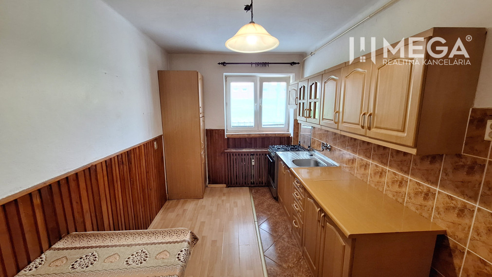 SKVELÁ CENA - NA PREDAJ 3-izbový BYT v meste Snina