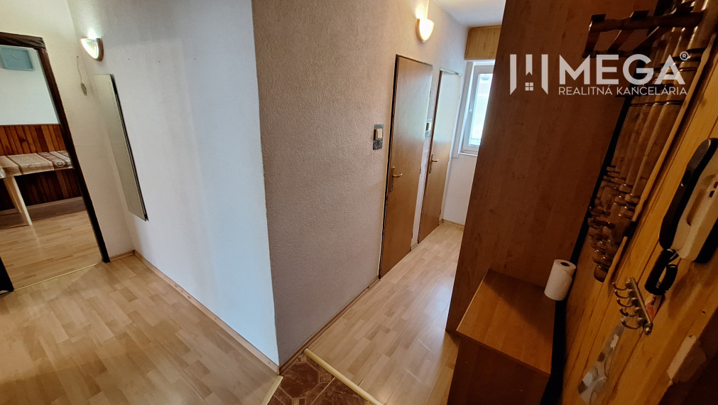 SKVELÁ CENA - NA PREDAJ 3-izbový BYT v meste Snina