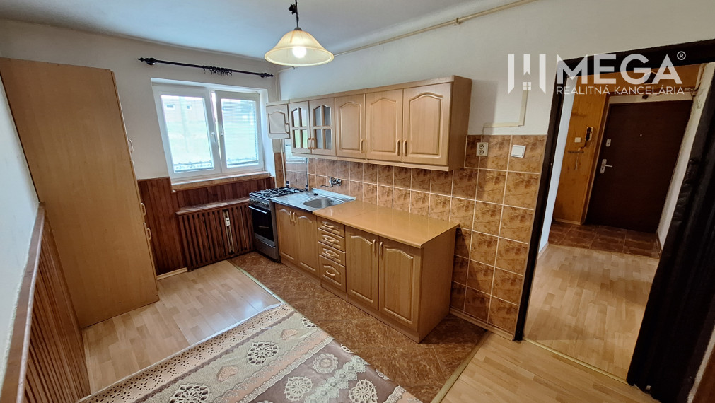 SKVELÁ CENA - NA PREDAJ 3-izbový BYT v meste Snina