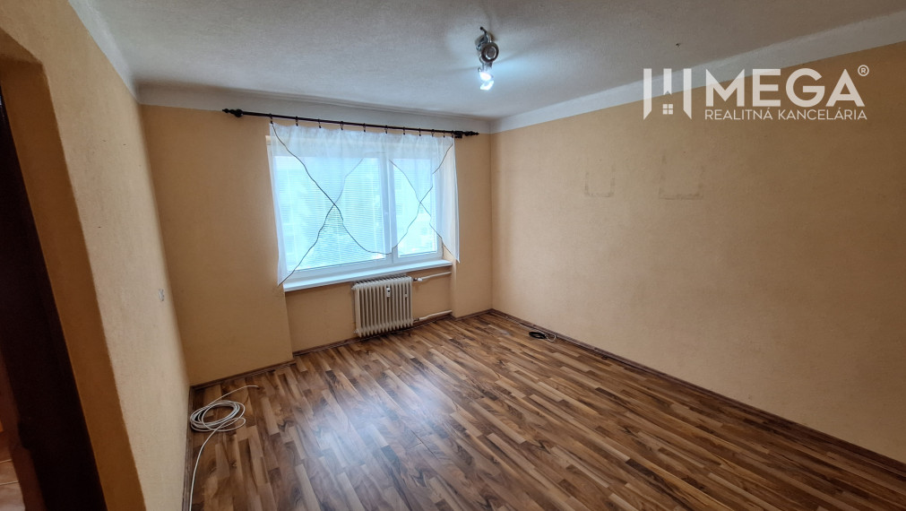 SKVELÁ CENA - NA PREDAJ 3-izbový BYT v meste Snina