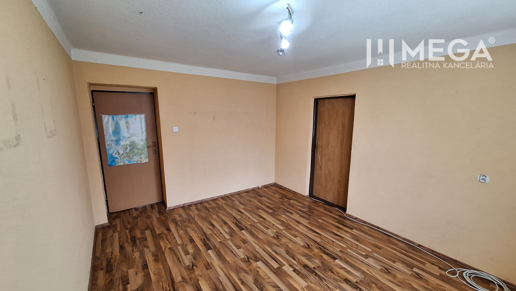 SKVELÁ CENA - NA PREDAJ 3-izbový BYT v meste Snina