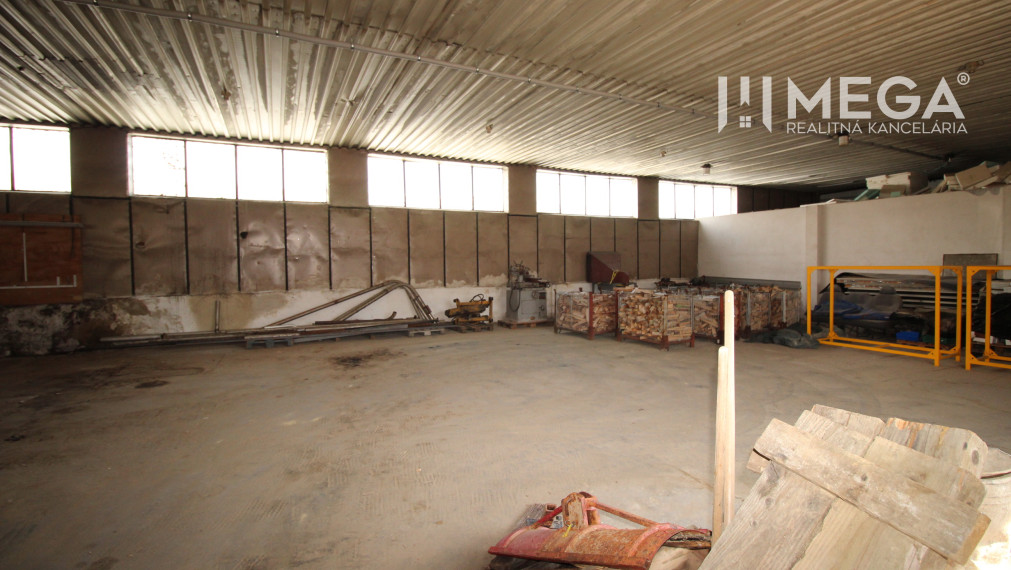 FLEXIBILNÝ PRENÁJOM HALY V HUMENNOM – od 700€ až 300 m²