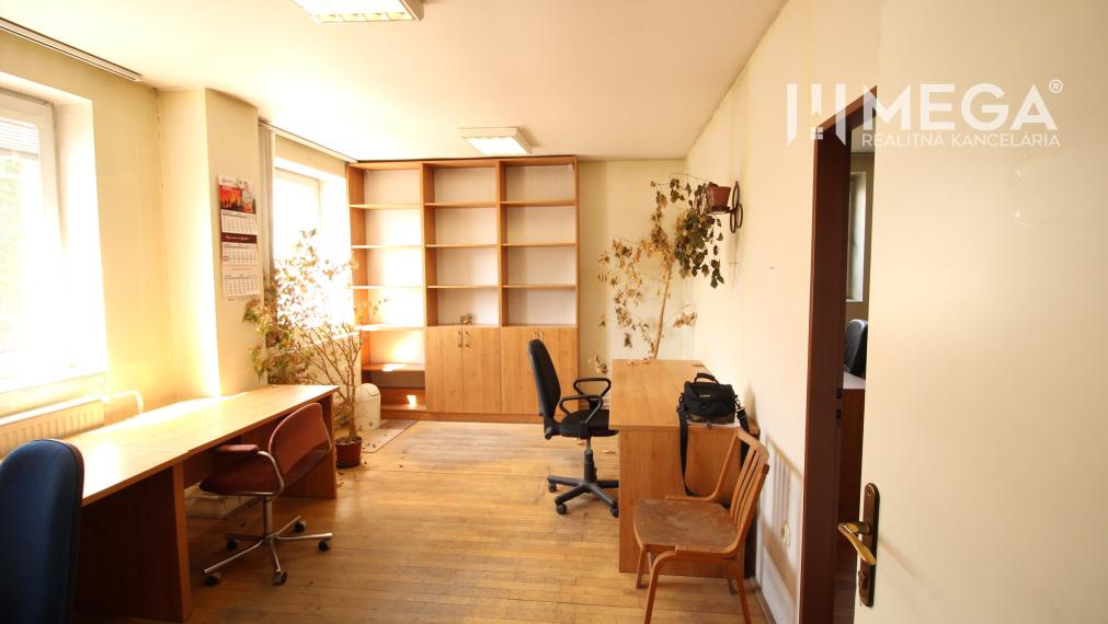 VÝHODNÝ PRENÁJOM KANCELÁRIÍ vo vyhľadávanej lokalite HUMENNÉ