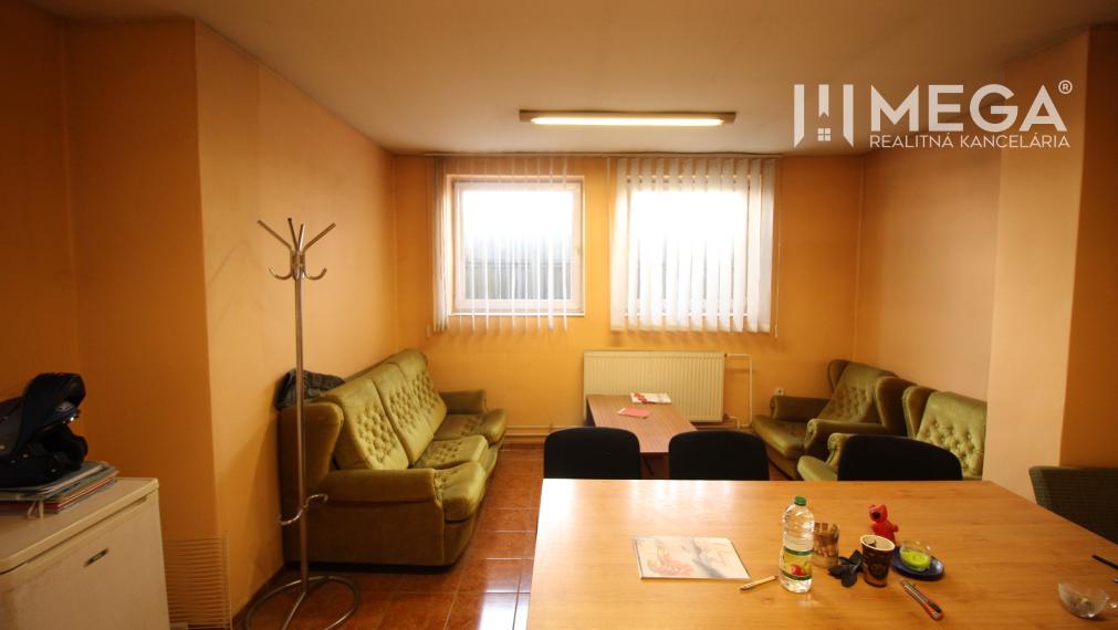 VÝHODNÝ PRENÁJOM KANCELÁRIÍ vo vyhľadávanej lokalite HUMENNÉ