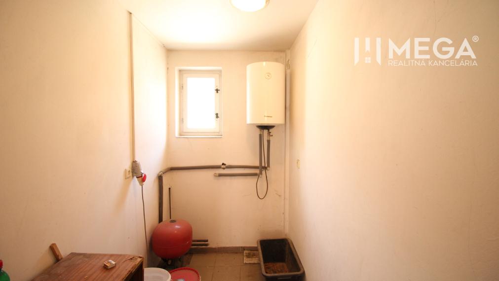 VÝHODNÝ PRENÁJOM KANCELÁRIÍ vo vyhľadávanej lokalite HUMENNÉ