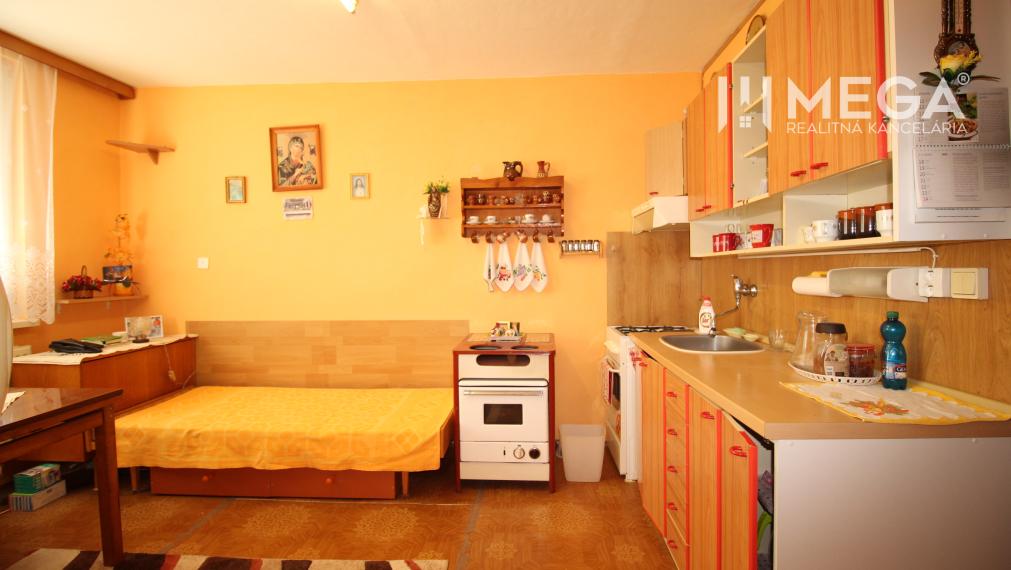 NOVÁ CENA - PREDAJ 1,5-izb. bytu v TOP lokalite MEDZILABORCE