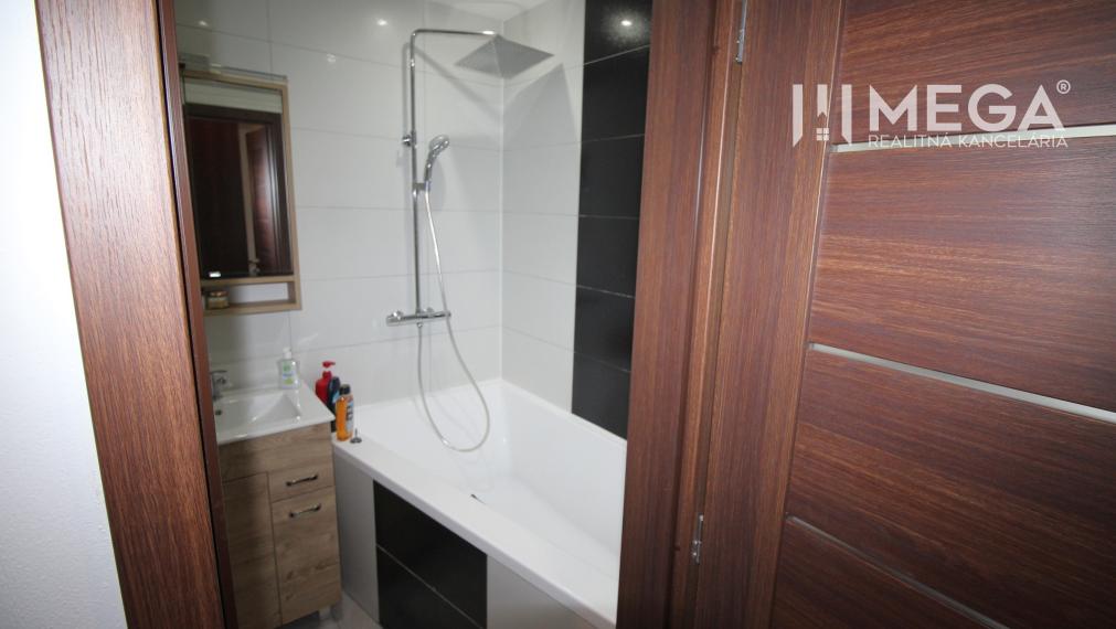 Prenajaté - Na prenájom pekný 3 izbový byt v meste Humenné, exkluzívne!