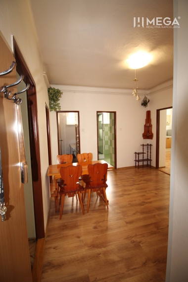 Na predaj veľký 3 izbový byt 8 min od mesta Humenné