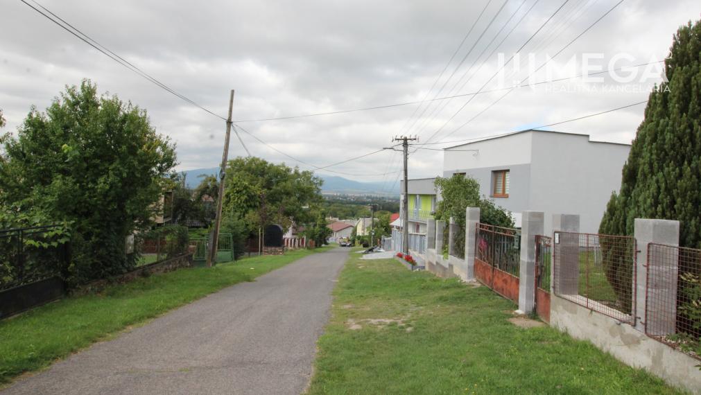 NA PREDAJ STAVEBNÝ POZEMOK V NIŽNOM HRUŠOVE S KRÁSNYM VÝHĽADOM