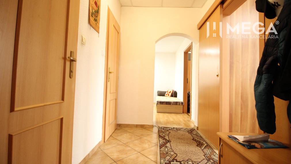 NA PREDAJ 3-izb. byt s loggiou – Sídl. pod Sokolejom, HUMENNÉ