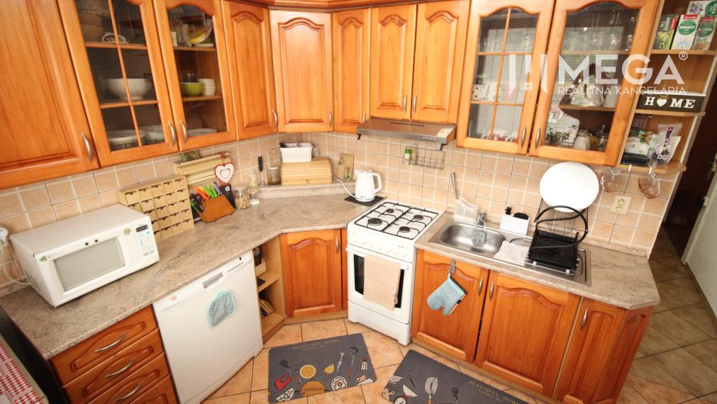 NA PREDAJ 3-izb. byt s loggiou – Sídl. pod Sokolejom, HUMENNÉ