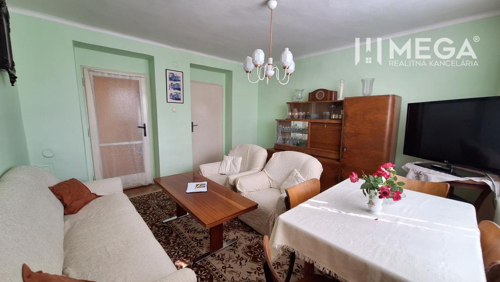 EXKLUZÍVNE 4i byt s garážou a záhradou v Snine – „3 v 1“ T52