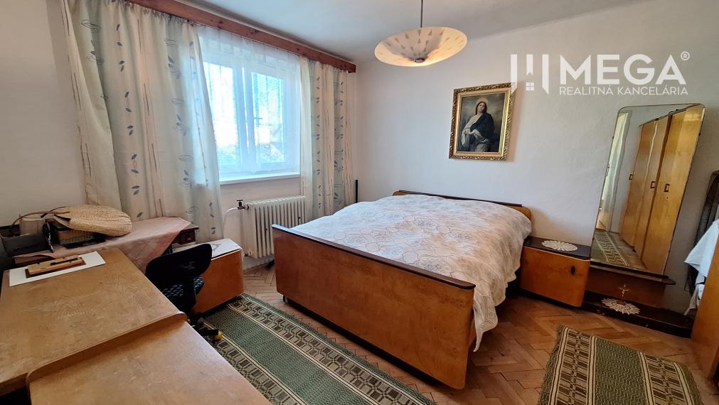 EXKLUZÍVNE 4i byt s garážou a záhradou v Snine – „3 v 1“ T52