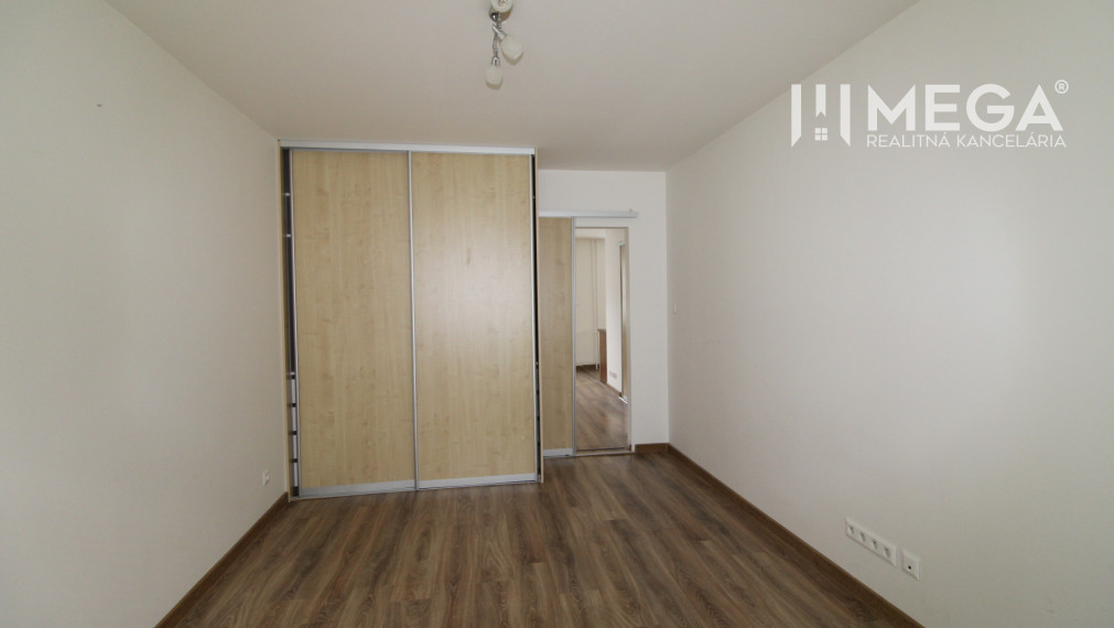 Na prenájom 3 izbový byt v centre mesta Vranov nad Topľou