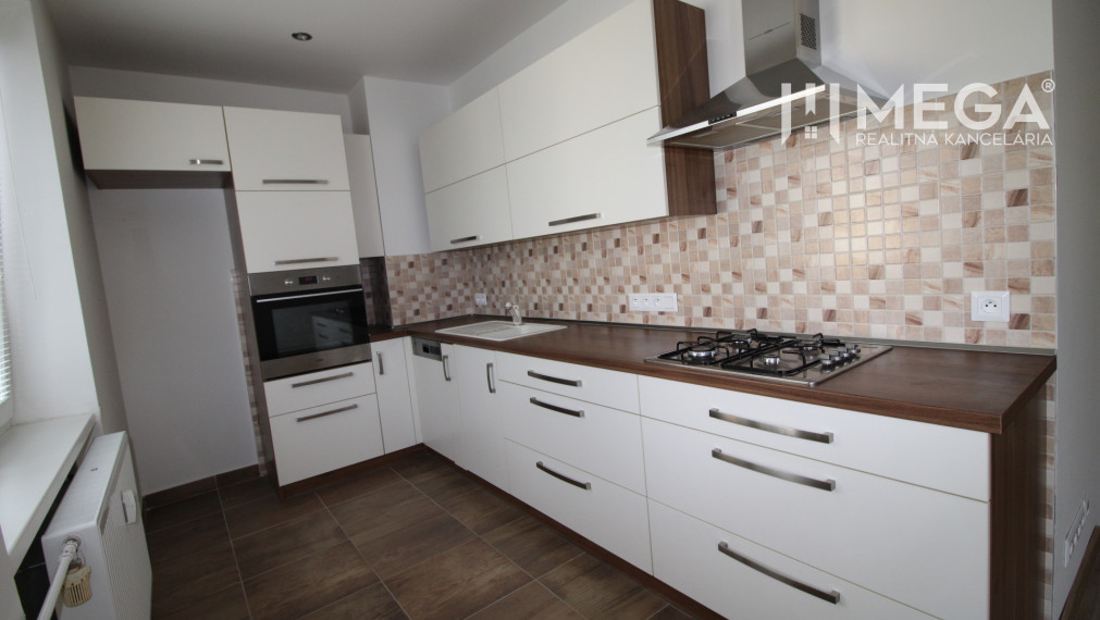 Na prenájom 3 izbový byt v centre mesta Vranov nad Topľou