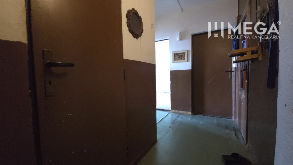 NA PREDAJ: 3-izbový byt s potenciálom – Michalovce, Okružná