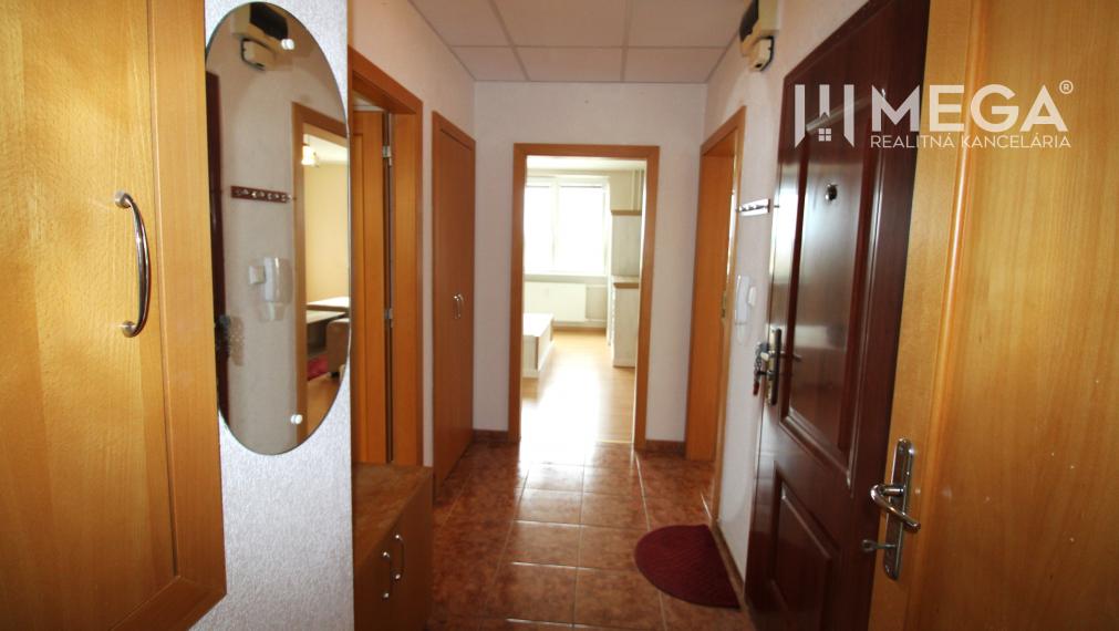 PRENAJATÝ ZARIADENÝ 2-izb. byt 63 m² – SÍDLISKO I HUMENNÉ