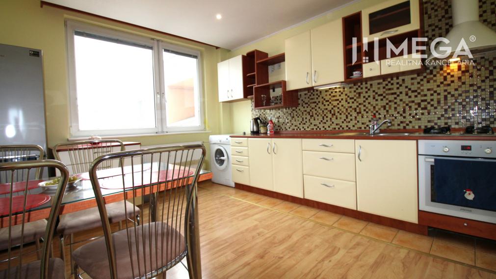 PRENAJATÝ ZARIADENÝ 2-izb. byt 63 m² – SÍDLISKO I HUMENNÉ