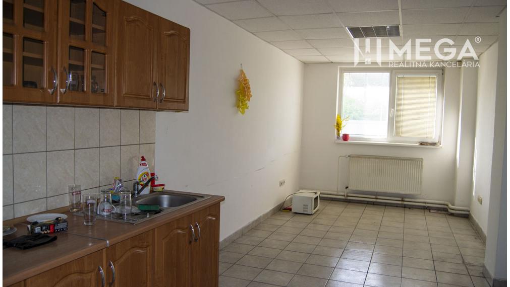 PRENÁJOM PRIEMYSELNÉHO AREÁLU v STRÁŽSKOM (okres Michalovce)