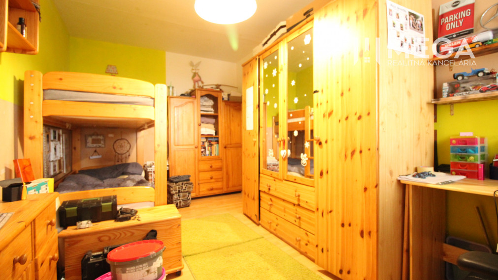 VÝRAZNÁ ZĽAVA: 3-izbový zariadený byt Terasa - Košice