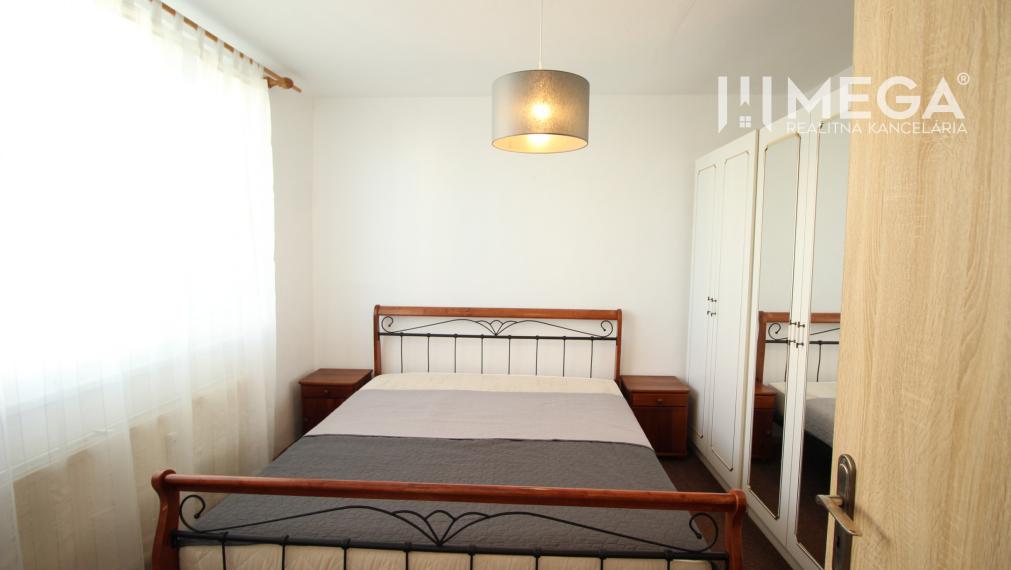 PRENAJATÝ ZARIADENÝ 2- IZBOVÝ BYT - ul. TŘEBIČSKÁ  HUMENNÉ