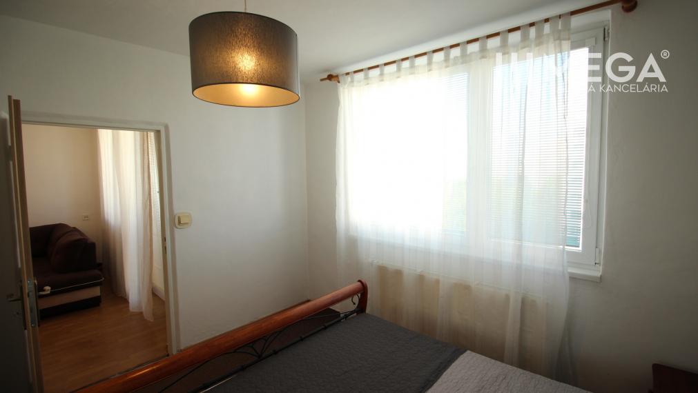 PRENAJATÝ ZARIADENÝ 2- IZBOVÝ BYT - ul. TŘEBIČSKÁ  HUMENNÉ