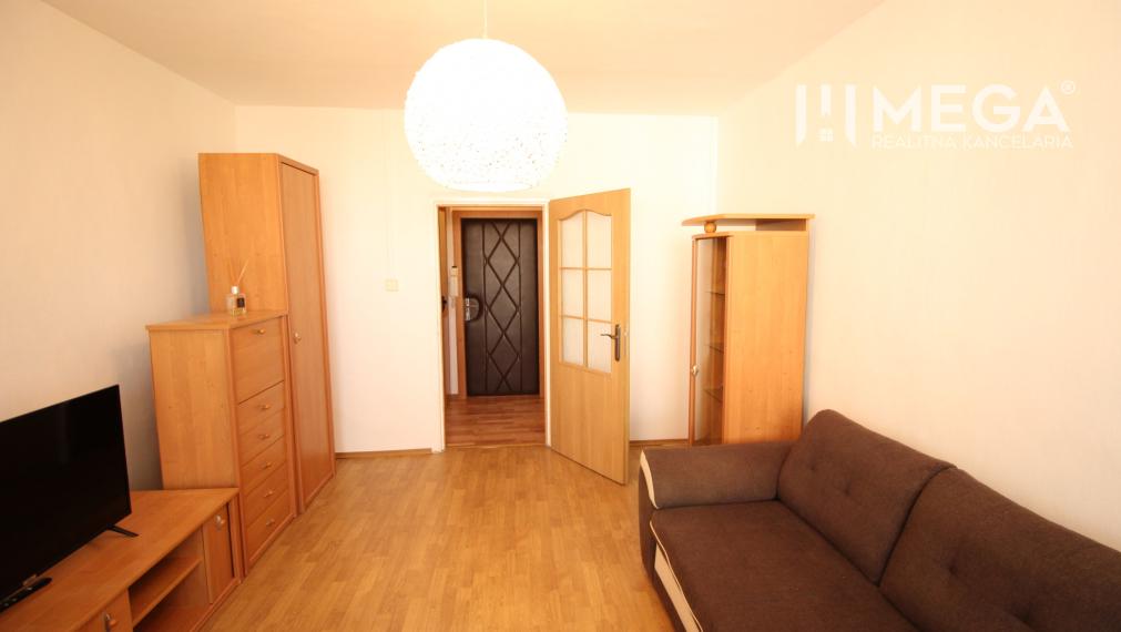 PRENAJATÝ ZARIADENÝ 2- IZBOVÝ BYT - ul. TŘEBIČSKÁ  HUMENNÉ