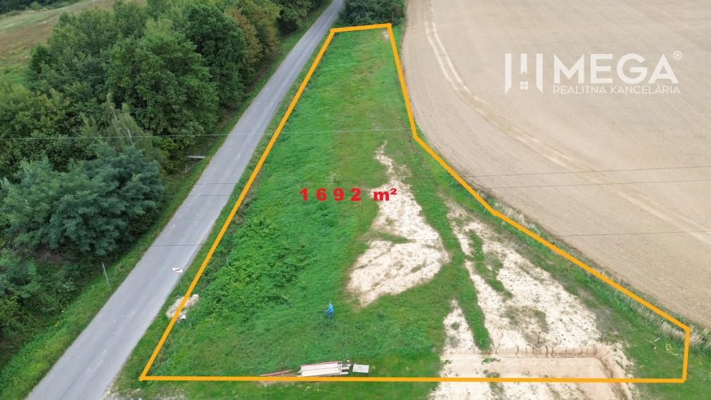 NA PREDAJ STAVEBNÝ POZEMOK S PANORAMATICKÝM VÝHĽADOM - SNINA