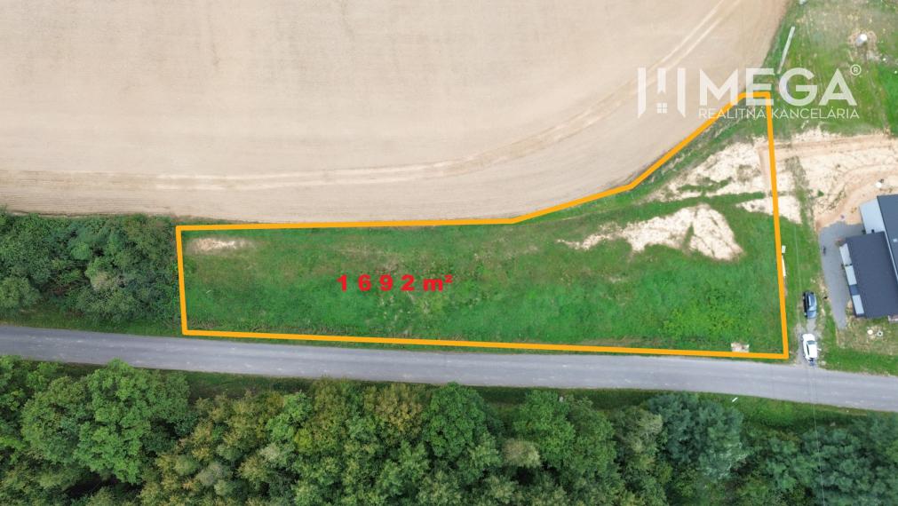 NA PREDAJ STAVEBNÝ POZEMOK S PANORAMATICKÝM VÝHĽADOM - SNINA