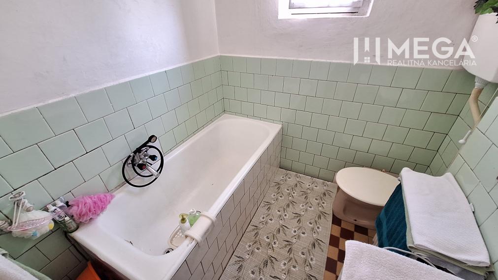 REZERVOVANÉ - NA PREDAJ rodinný dom v obci Ohradzany