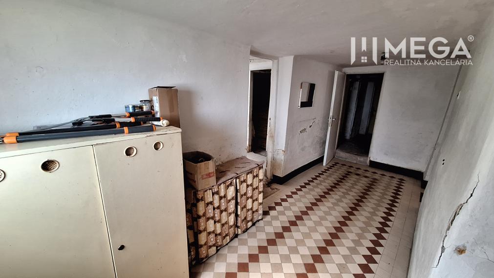 REZERVOVANÉ - NA PREDAJ rodinný dom v obci Ohradzany