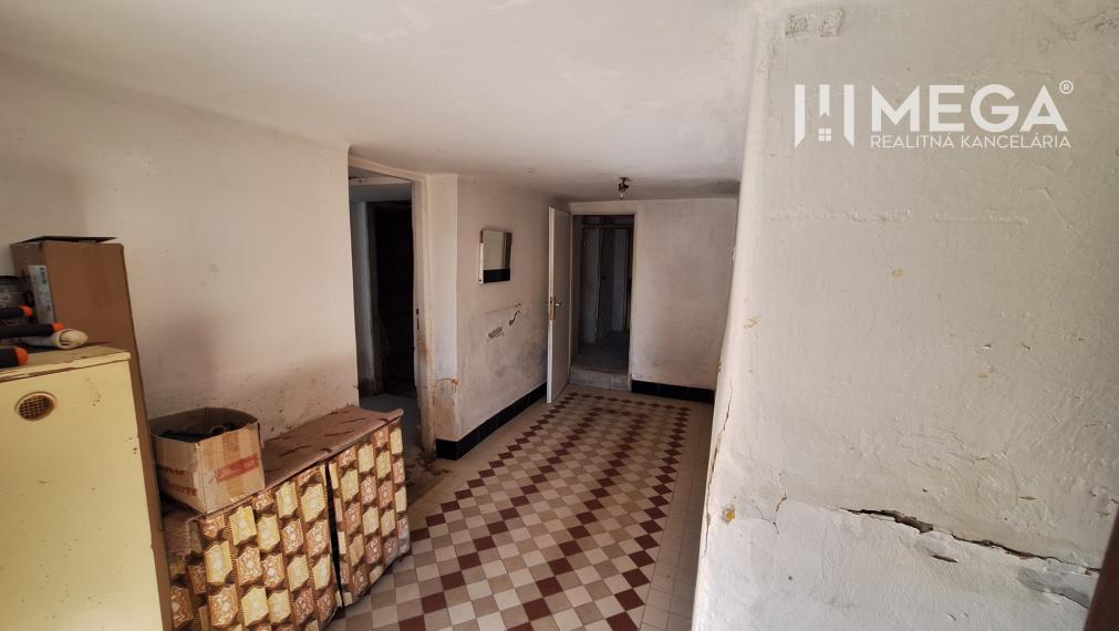 REZERVOVANÉ - NA PREDAJ rodinný dom v obci Ohradzany