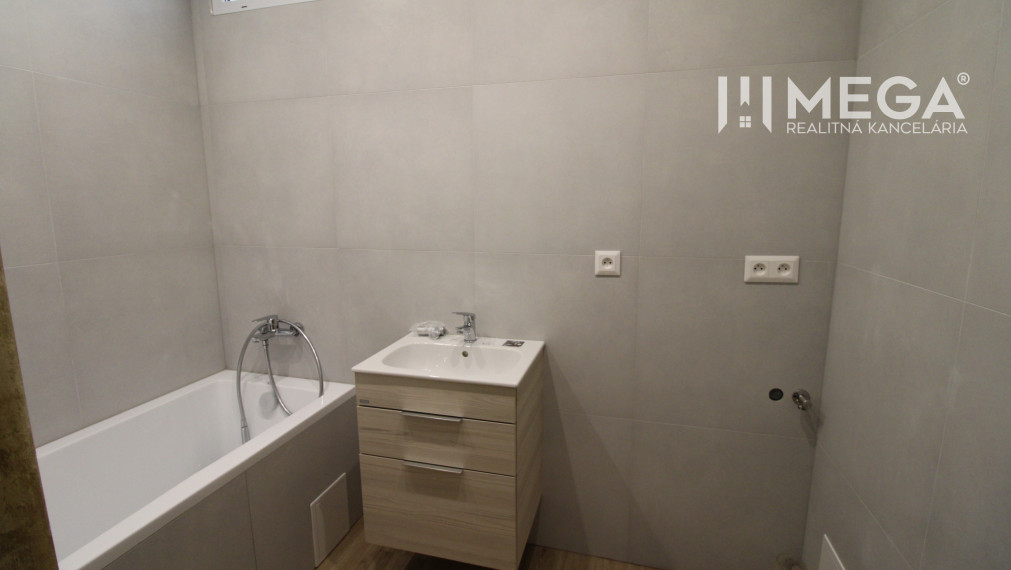 Na predaj 2i byt - ul. Dobrianskeho v meste Humenné