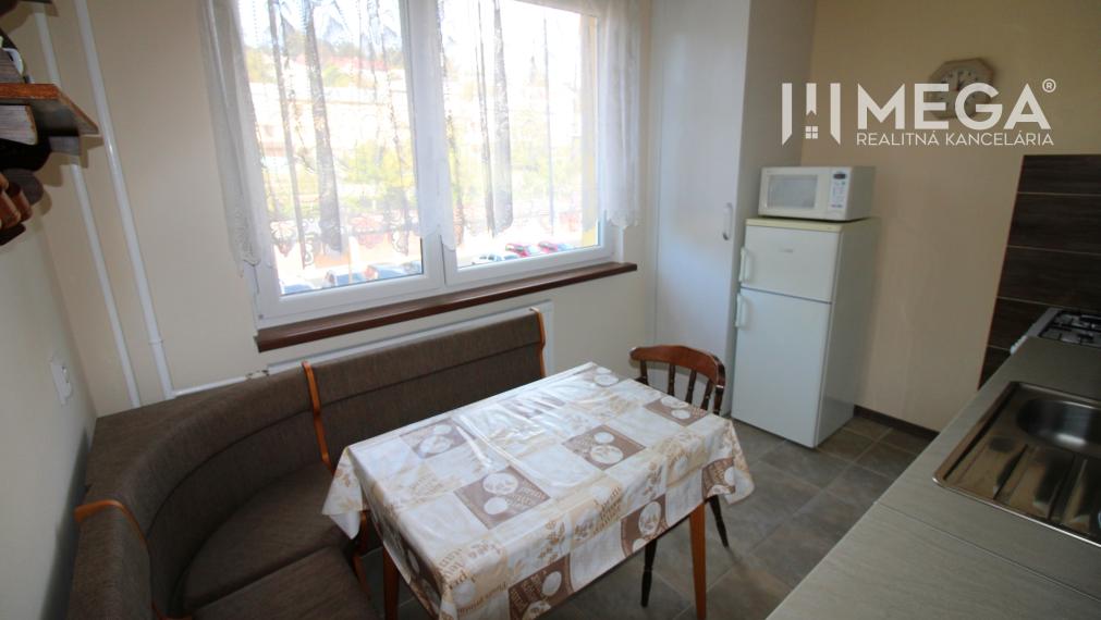 Exkluzívne na predaj skvelý 2 izbový byt v meste Humenné