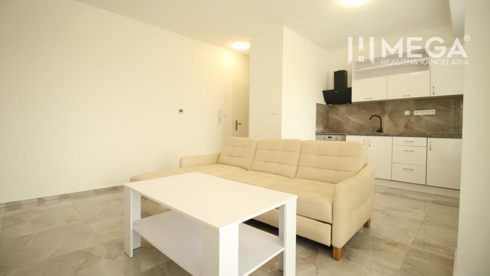 NA PRENÁJOM - Moderný 2-izbový byt v Strážskom